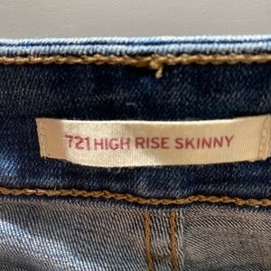 Levi’s 721 high rise skinny